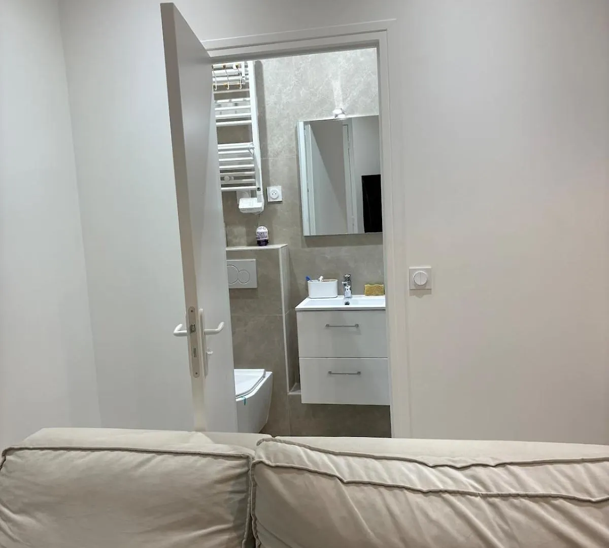 Luxury Studio 巴黎 0*,  法国